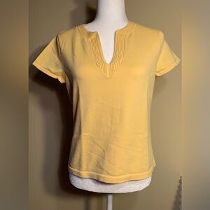 🛍🛍 BOGO!!! 🛍🛍  VGUC Top: Split Neck, Cap Sleeves, Finely Ribbed